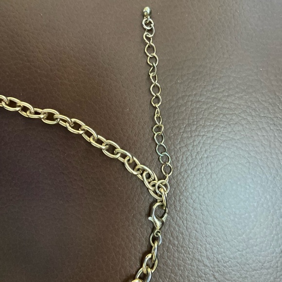 Statement necklace good/excellent condition - Picture 10 of 11